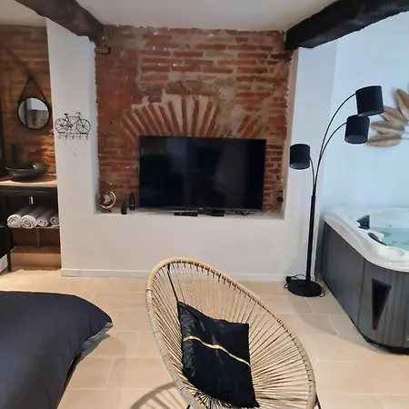 Jacuzzi. Auterive (Haute-Garonne)